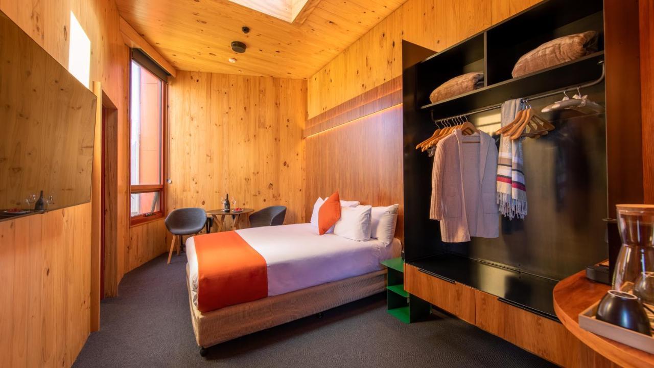 Iron Creek Bay Estate Hotel