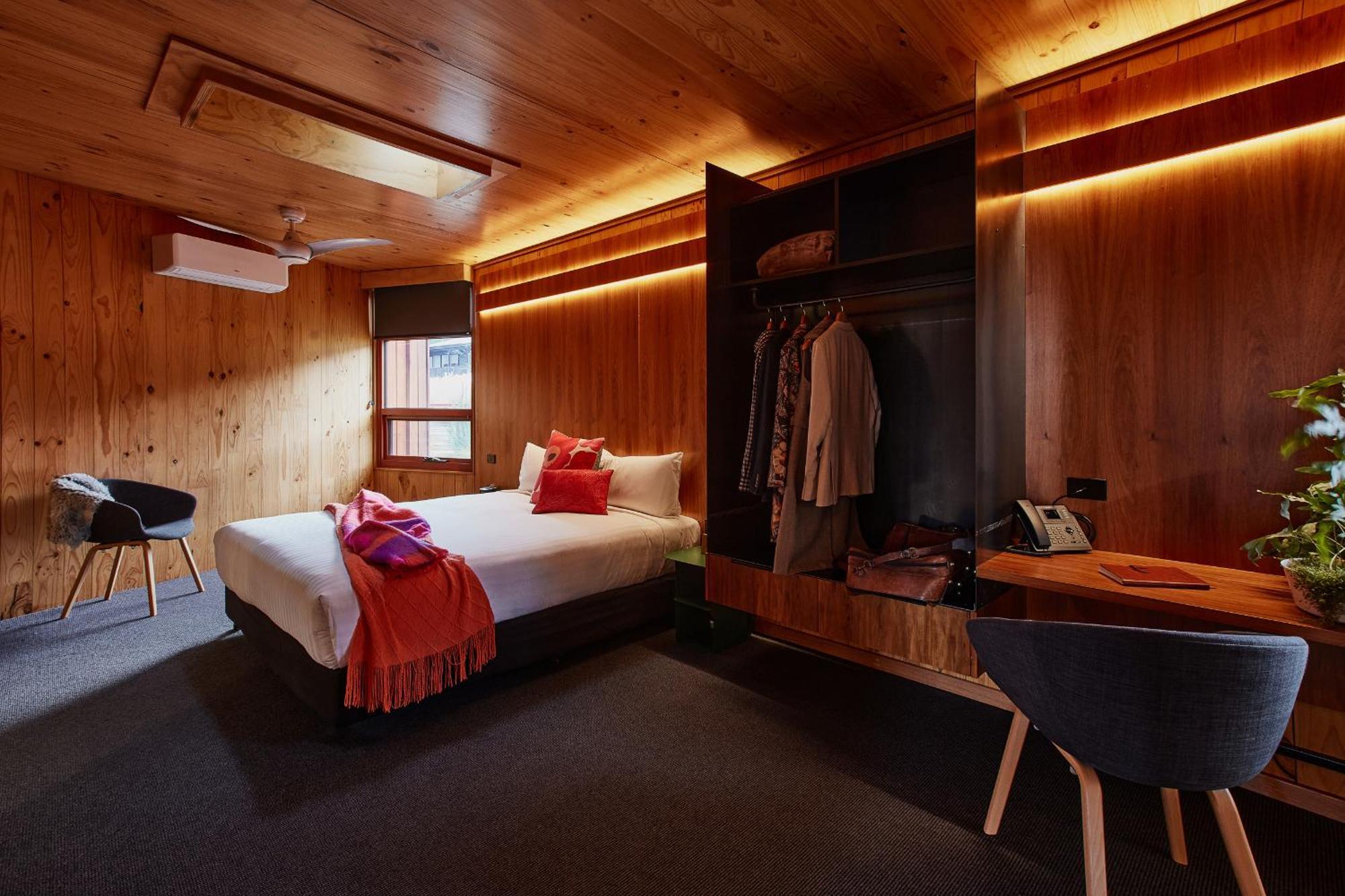 Hotel Iron Creek Bay Estate 4*